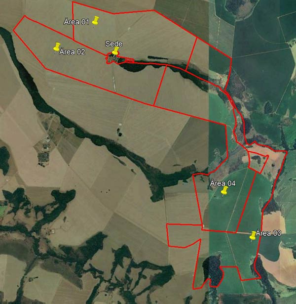 Mapa de satélite de fazenda de lavoura com estudo de divisão em quatro áreas, sede e vegetação nativa